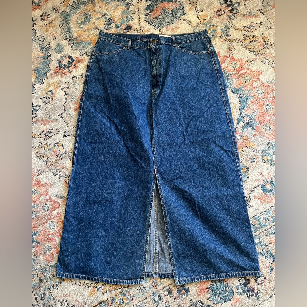 Eddie Bauer Since 1920 Long Denim Skirt with front slit, Size 20